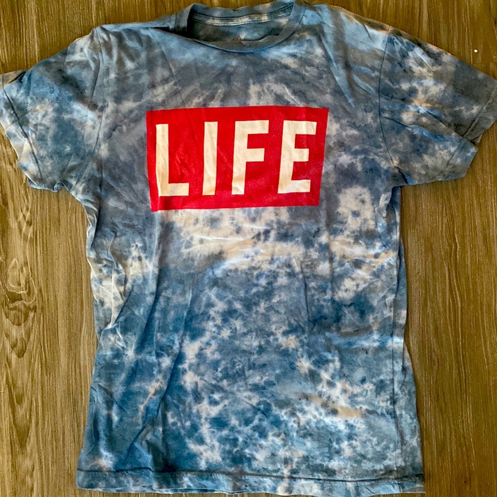 “Life” Graphic Tee